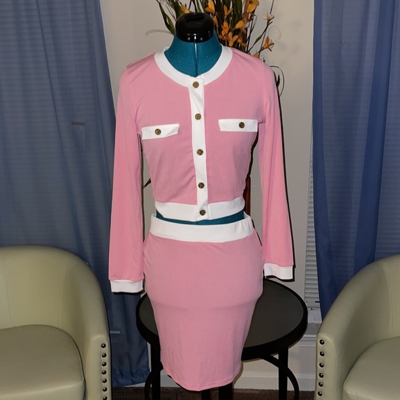 Pink & White Ribbed Two Piece Skirt Set - Picture 2 of 4